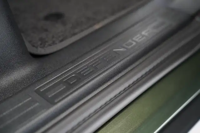 Land Rover Defender 110 D200 AWD X-Dynamic SE Aut. Ansicht 7