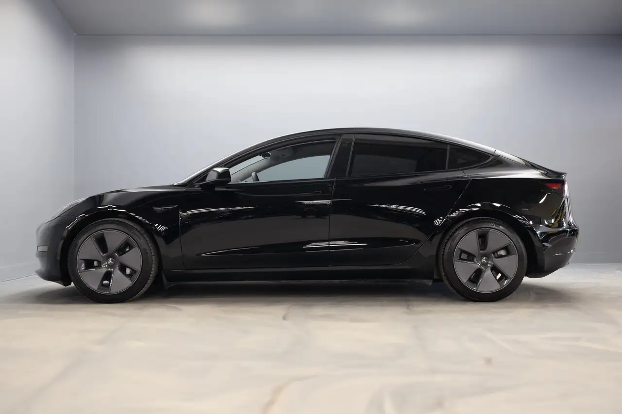 Tesla Model 3 fotografie Tesla Model 3