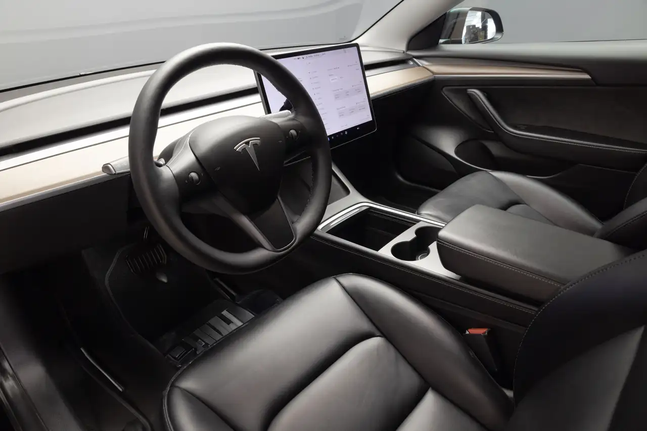 Tesla Model 3 fotografie Tesla Model 3