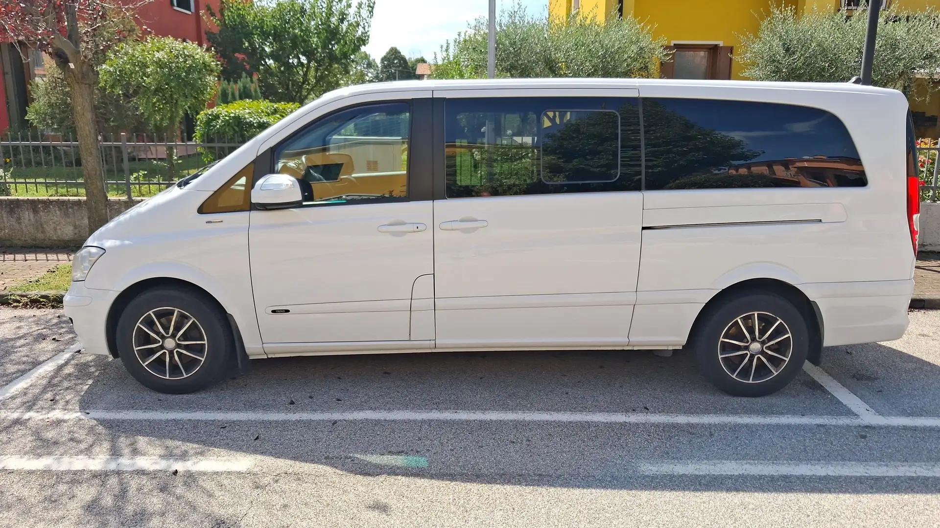 Mercedes-Benz Viano Viano 2.2 cdi Ambiente L Bianco - 2