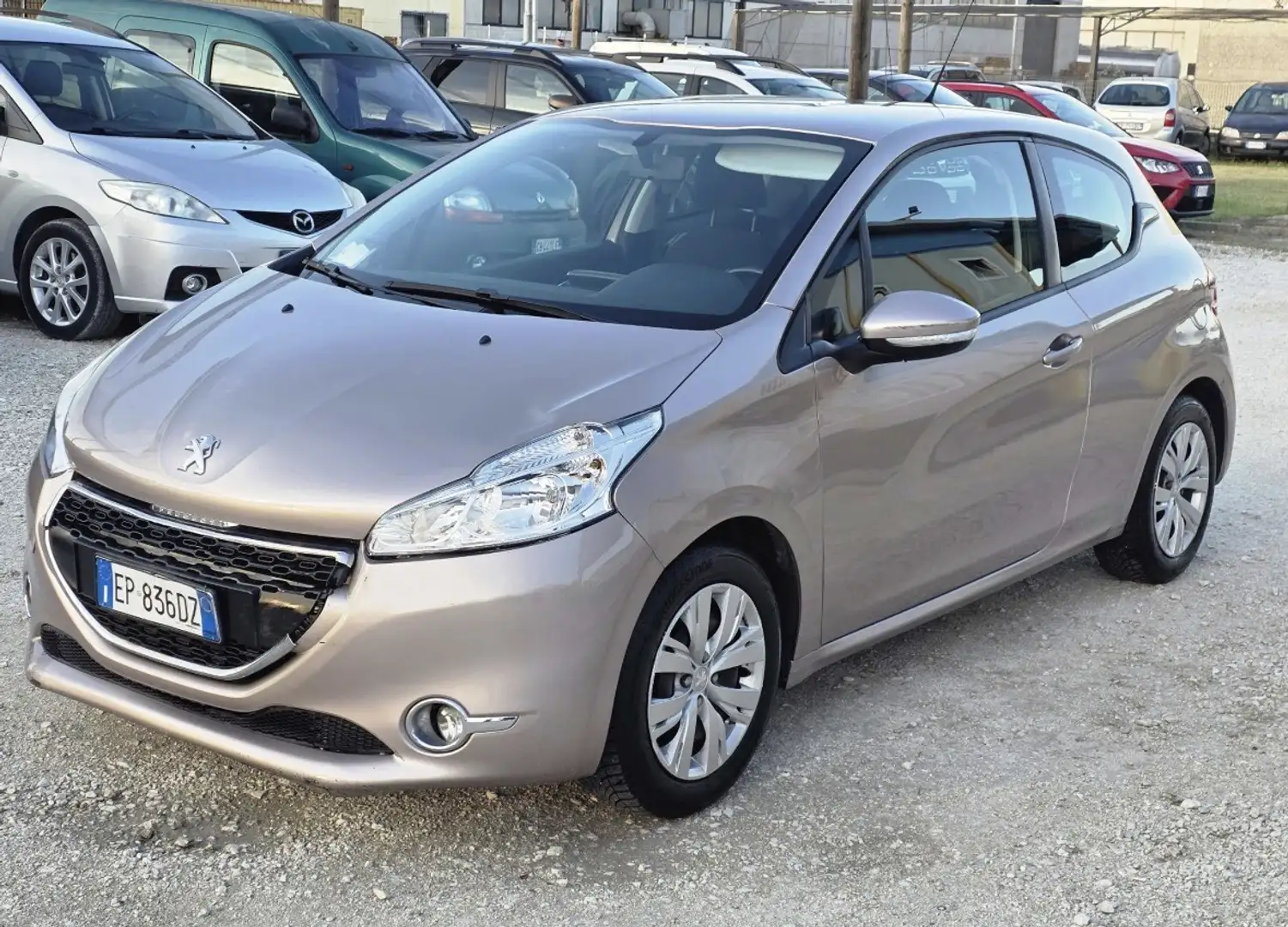 Peugeot 208 1.4 diesel 68 cv - 1