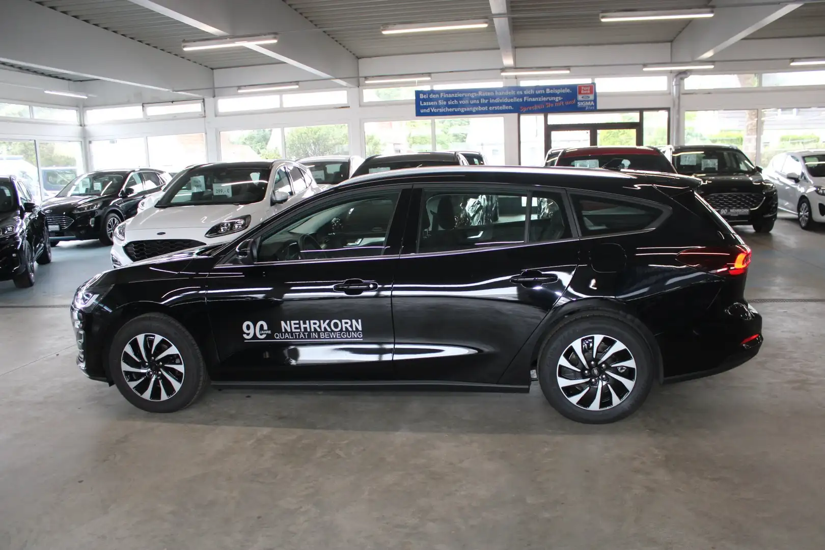 Ford Focus Turnier MHEV TITANIUM LED NAVI SYNC4 WinterPaket Noir - 2