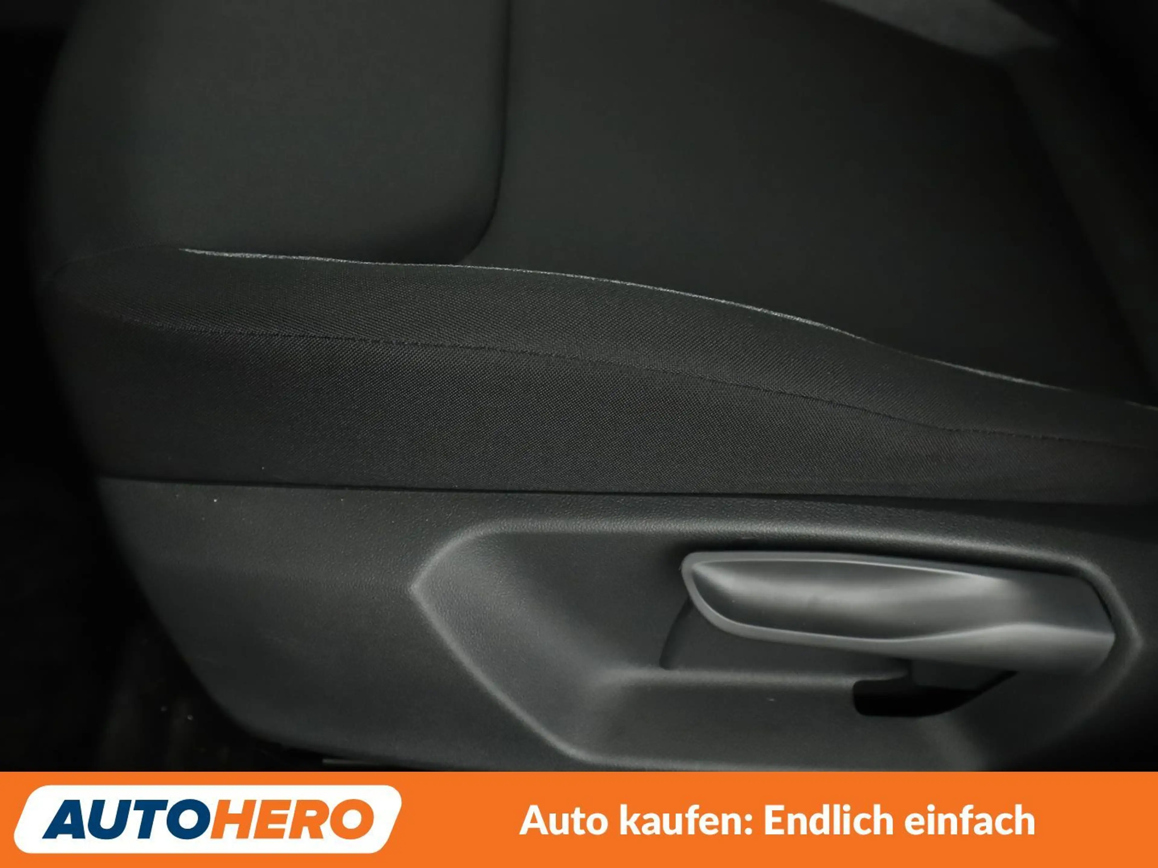 Skoda Fabia 1.0 MPI Essence — photo 25