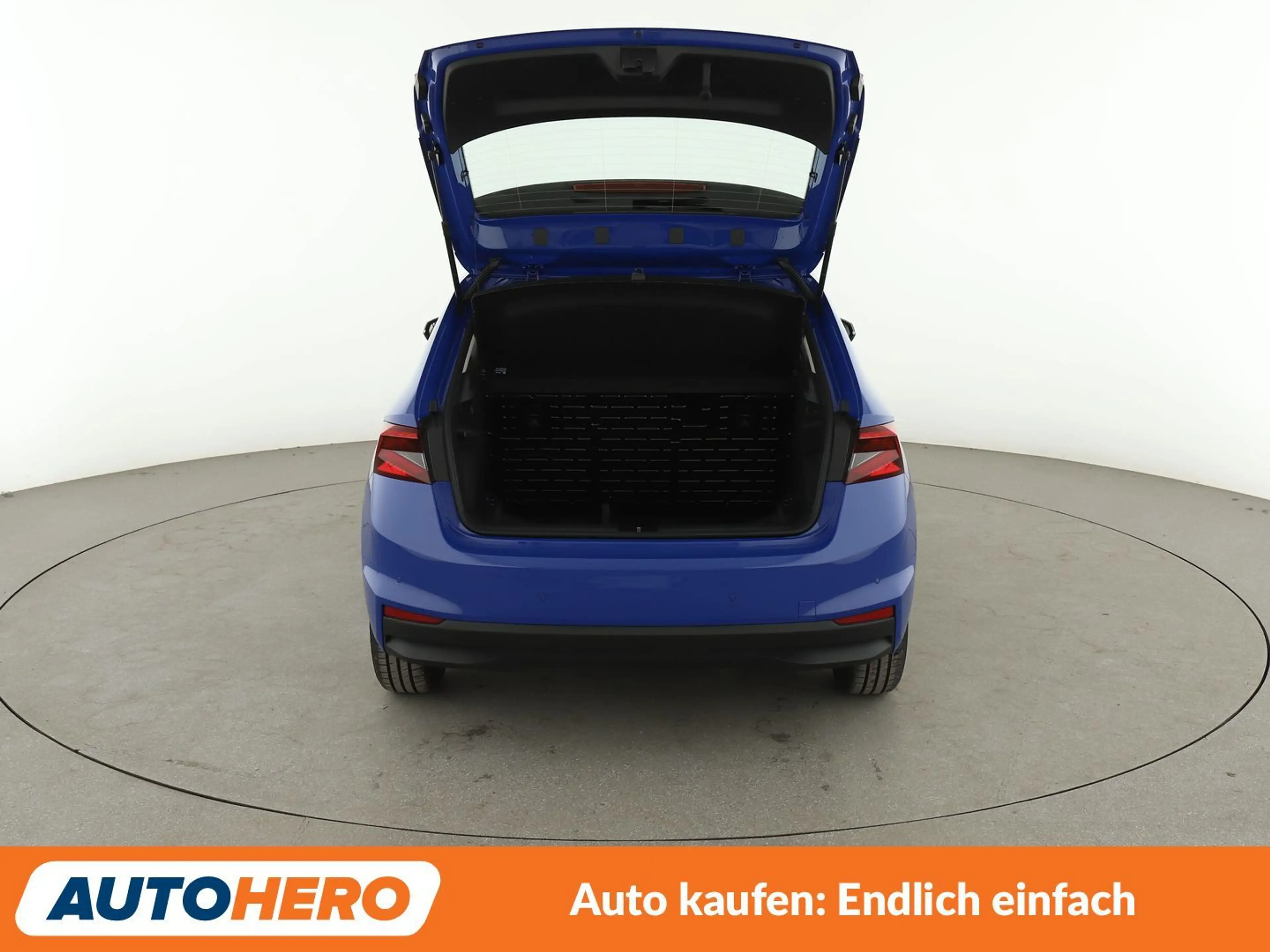 Skoda Fabia 1.0 MPI Essence — photo 16