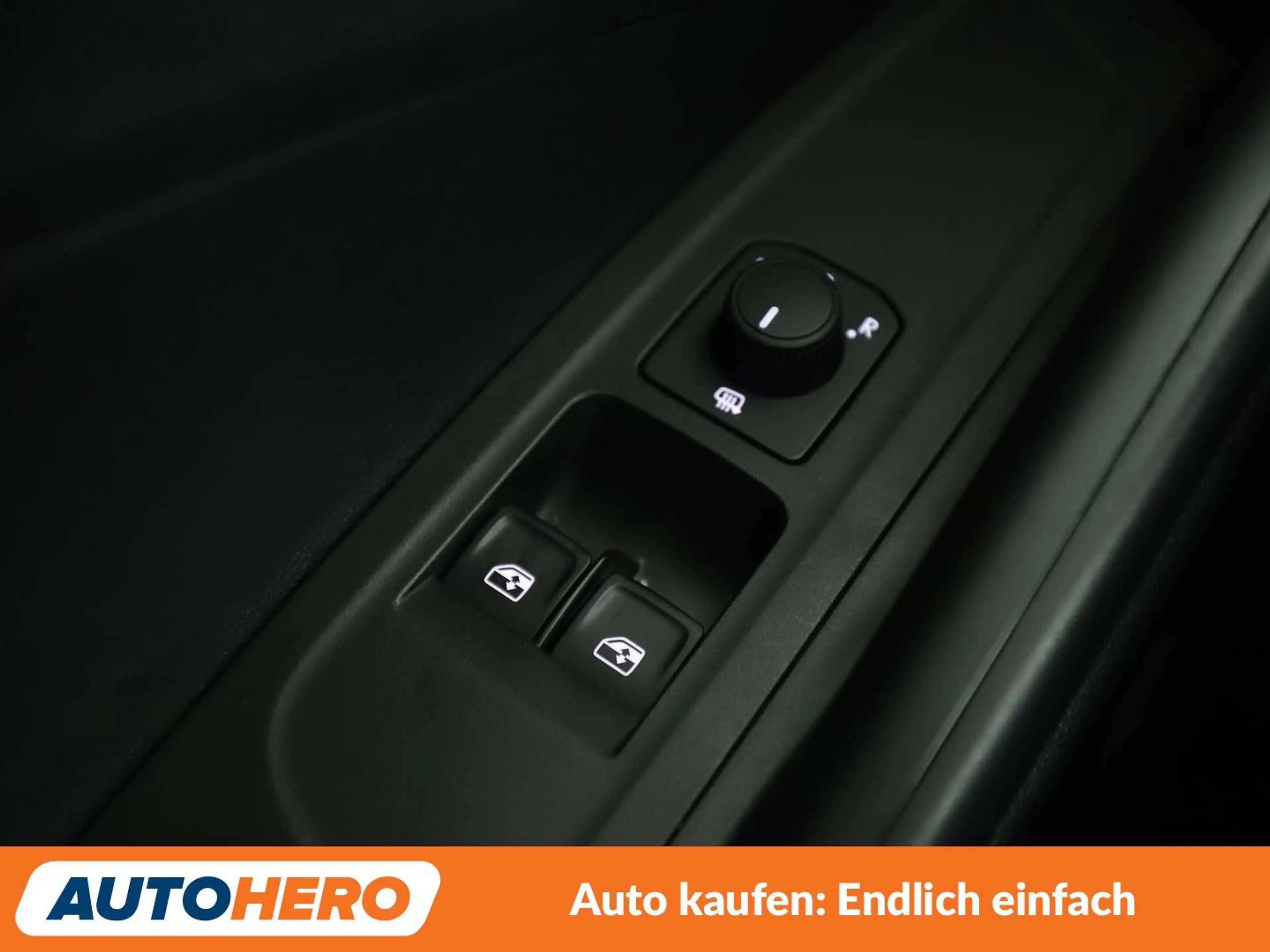 Skoda Fabia 1.0 MPI Essence — photo 24