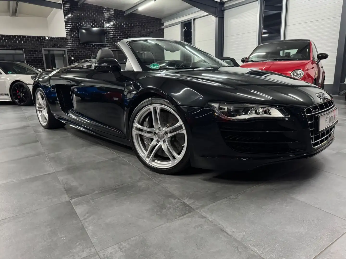 Audi R8 Spyder 5.2 FSI quattro-Audi Exclusive-Keramik Schwarz - 1