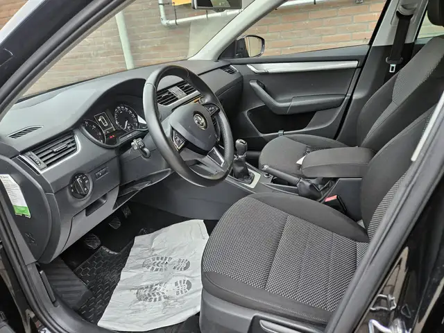 Skoda Octavia view 5