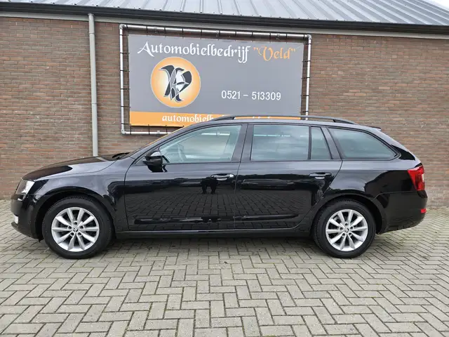 Skoda Octavia view 3