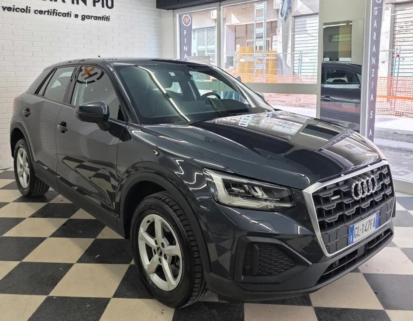Audi Q2 Q2 35 TDI quattro S tronic Gris - 2