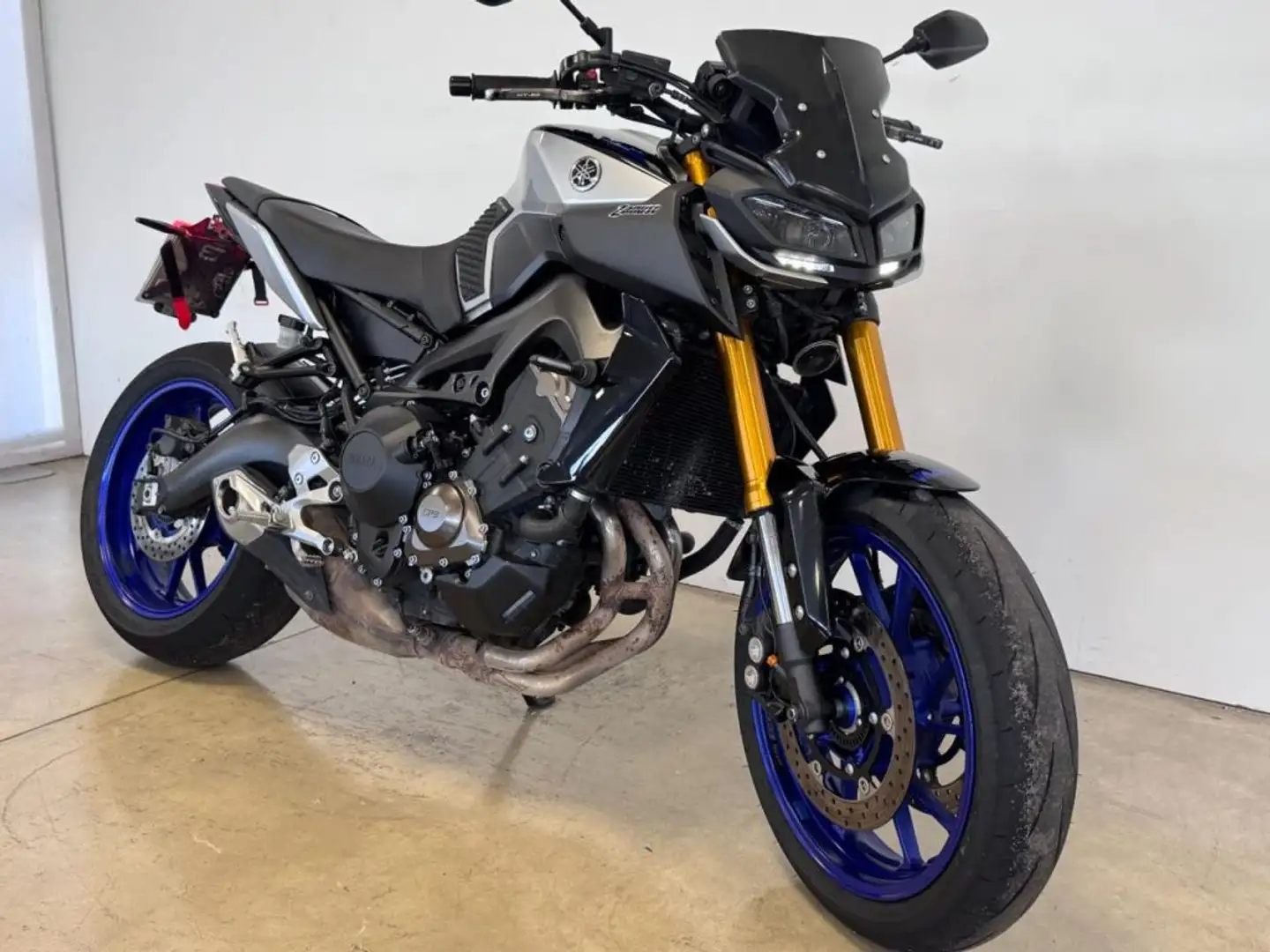 Yamaha MT-09 SP Azul - 2
