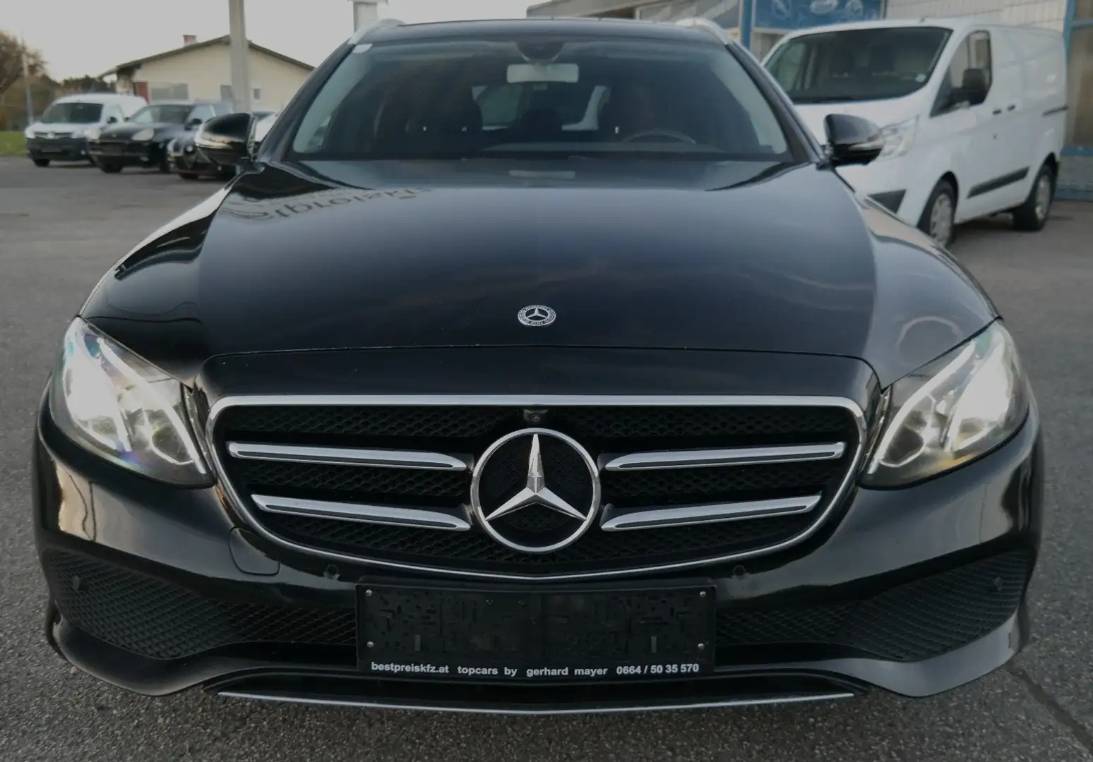 Mercedes-Benz E 200 E 200 T Avantgarde Aut. Schwarz - 2