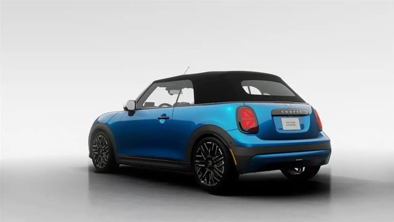 MINI Convertible снимка MINI Convertible