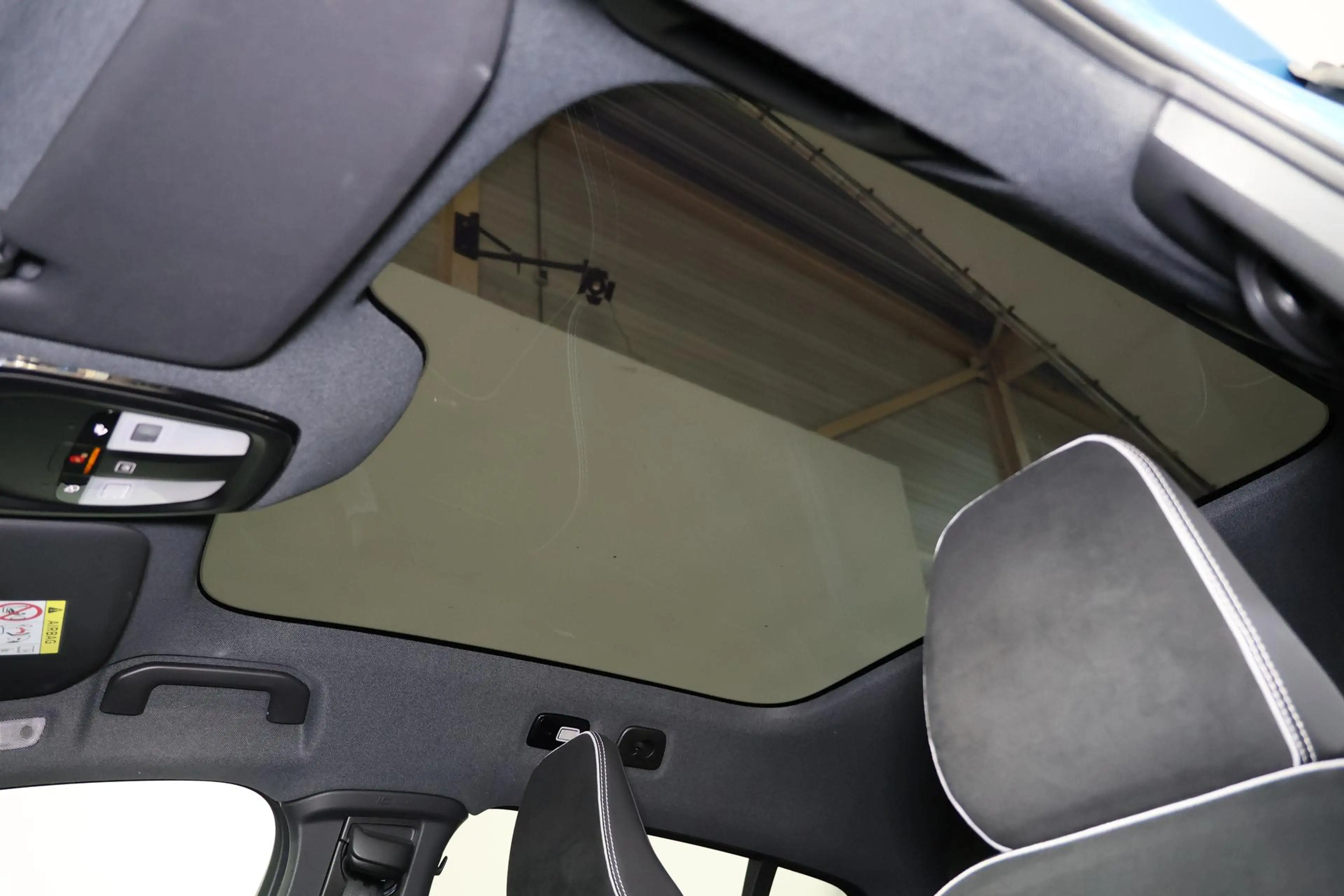 Volvo C40 Extended Range Plus 82 kWh - IntelliSafe Assist & — photo 6