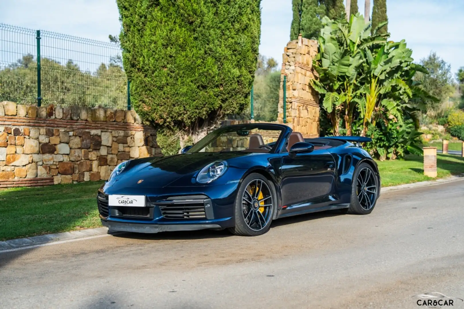 Porsche 992 Turbo S Cabriolet PDK Azul - 1