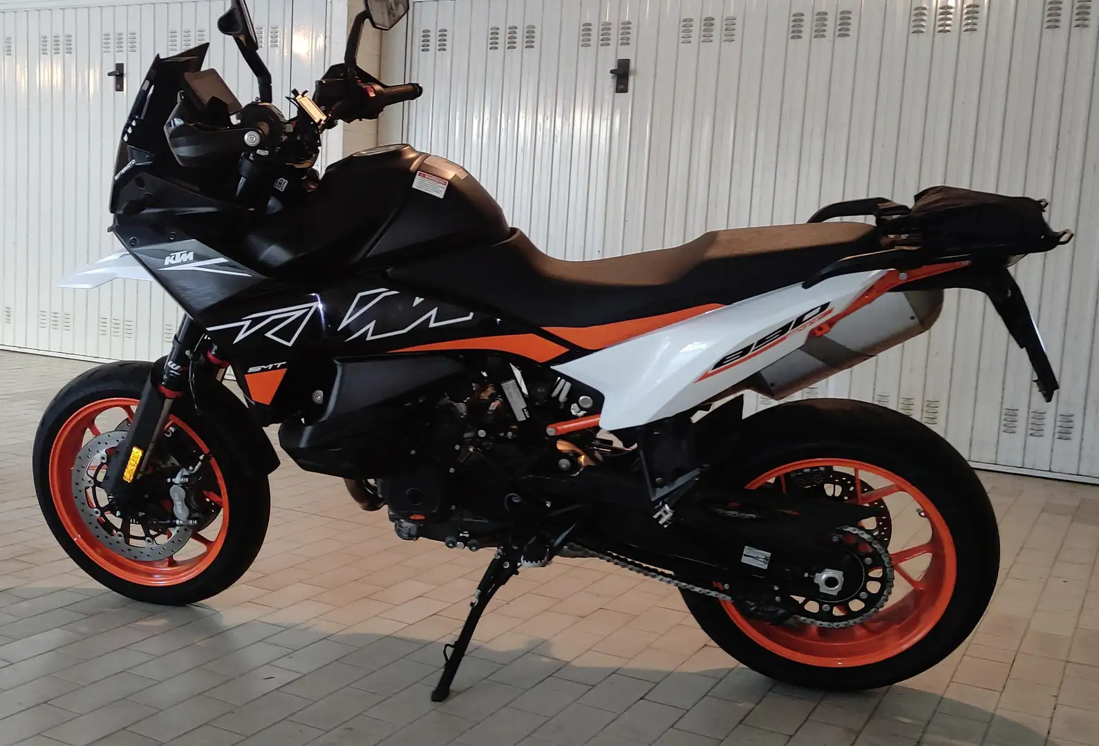 KTM 890 SMT Negro - 1