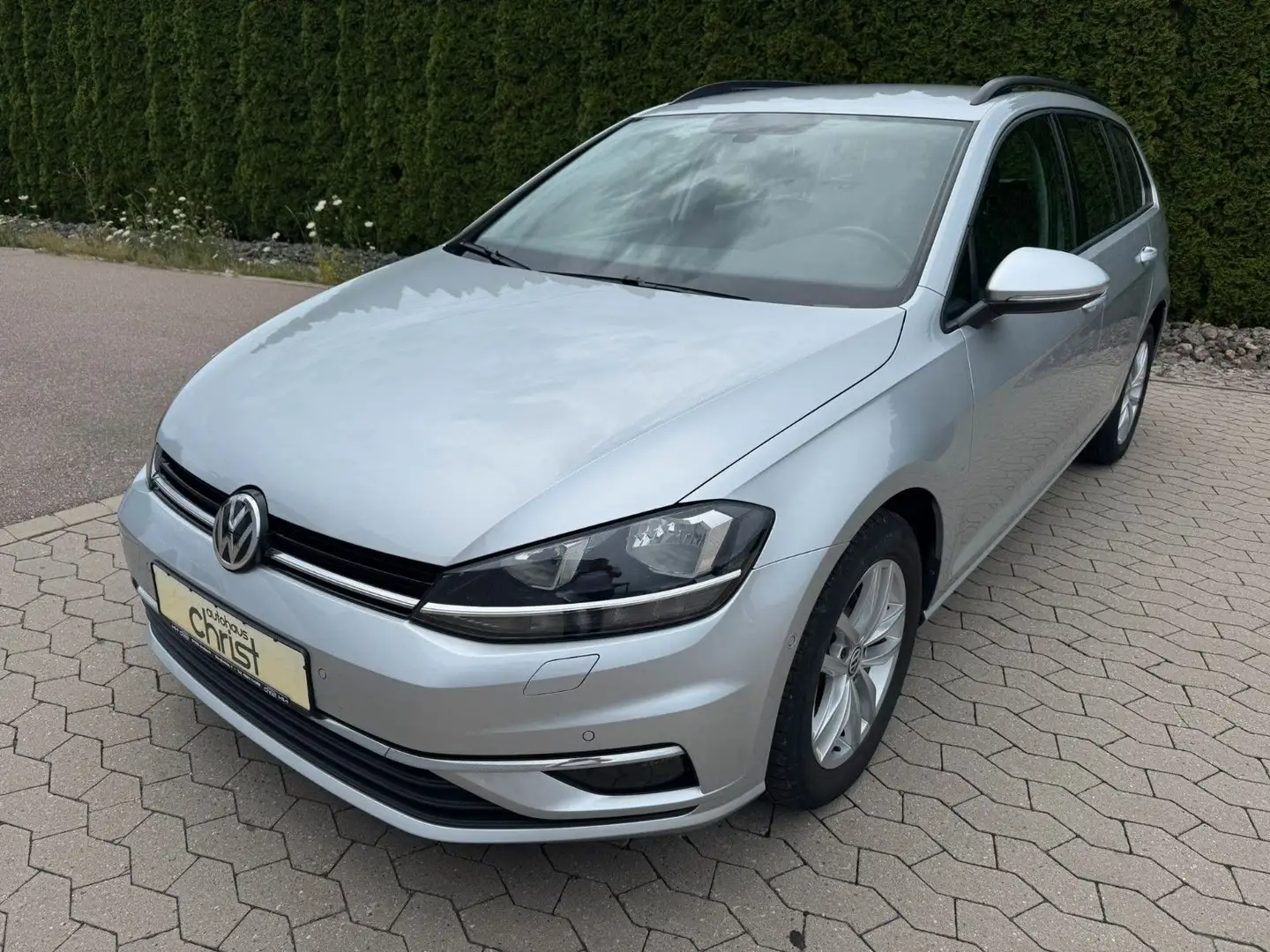 Volkswagen Golf Variant 1.6 TDI Comfortline *ACC*Massage* Zilver - 2
