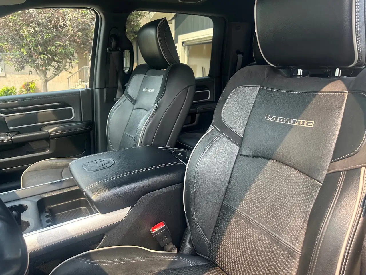 RAM 2500 снимка RAM 2500