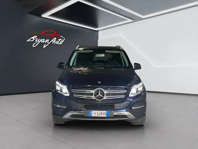Mercedes-Benz Gle view 2