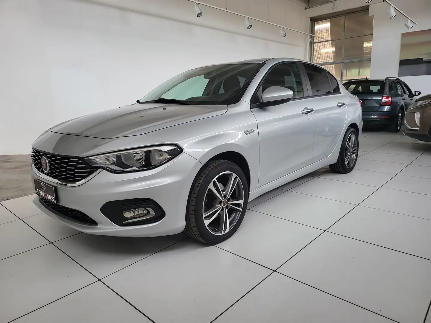 Fiat Tipo Tipo 4 porte II 2016 4p 1.3 mjt Lounge 95cv Argento - 1