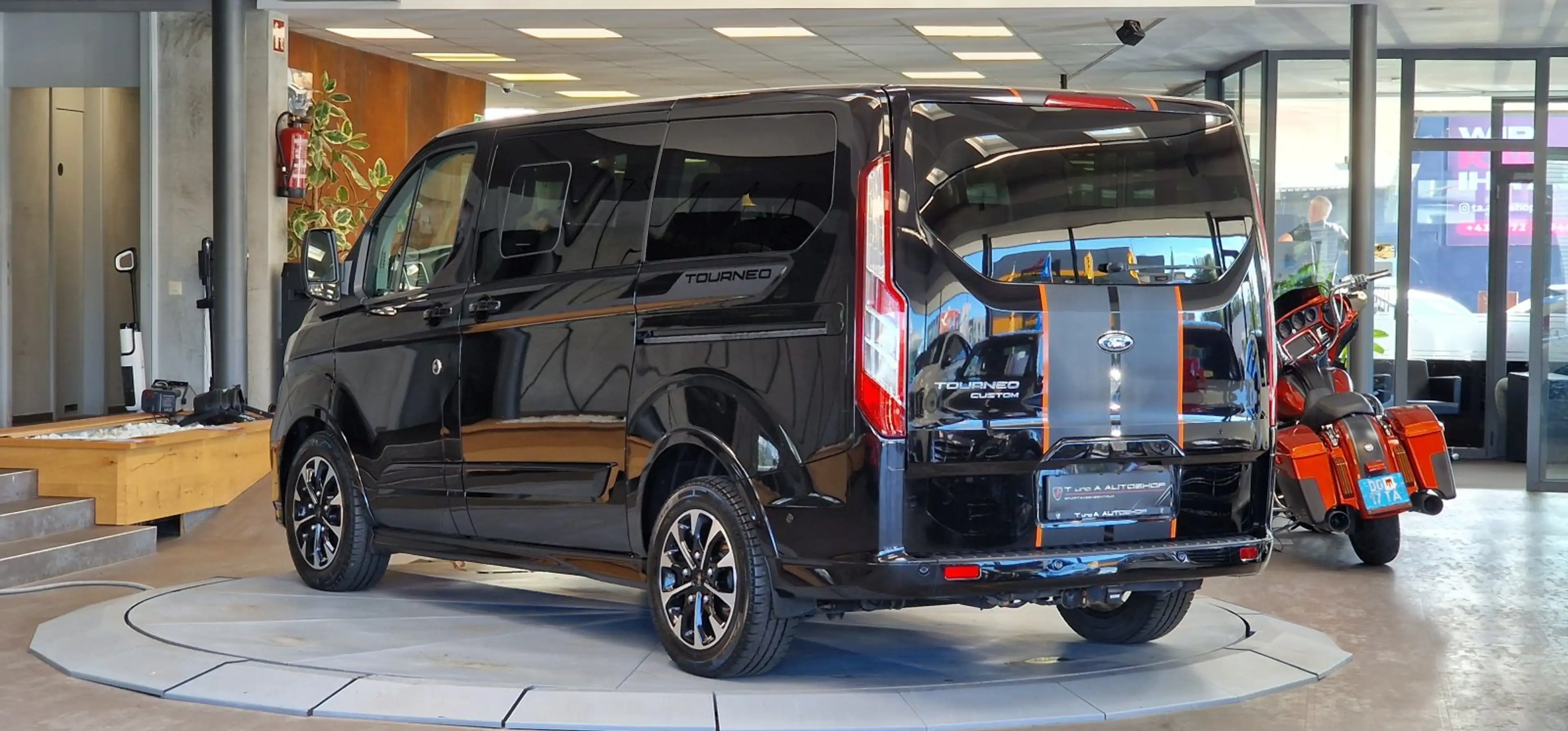 Ford Tourneo Custom SPORT 8-Sitzer L2 Shuttlebus Trend 1-Hand Aut. — photo 7