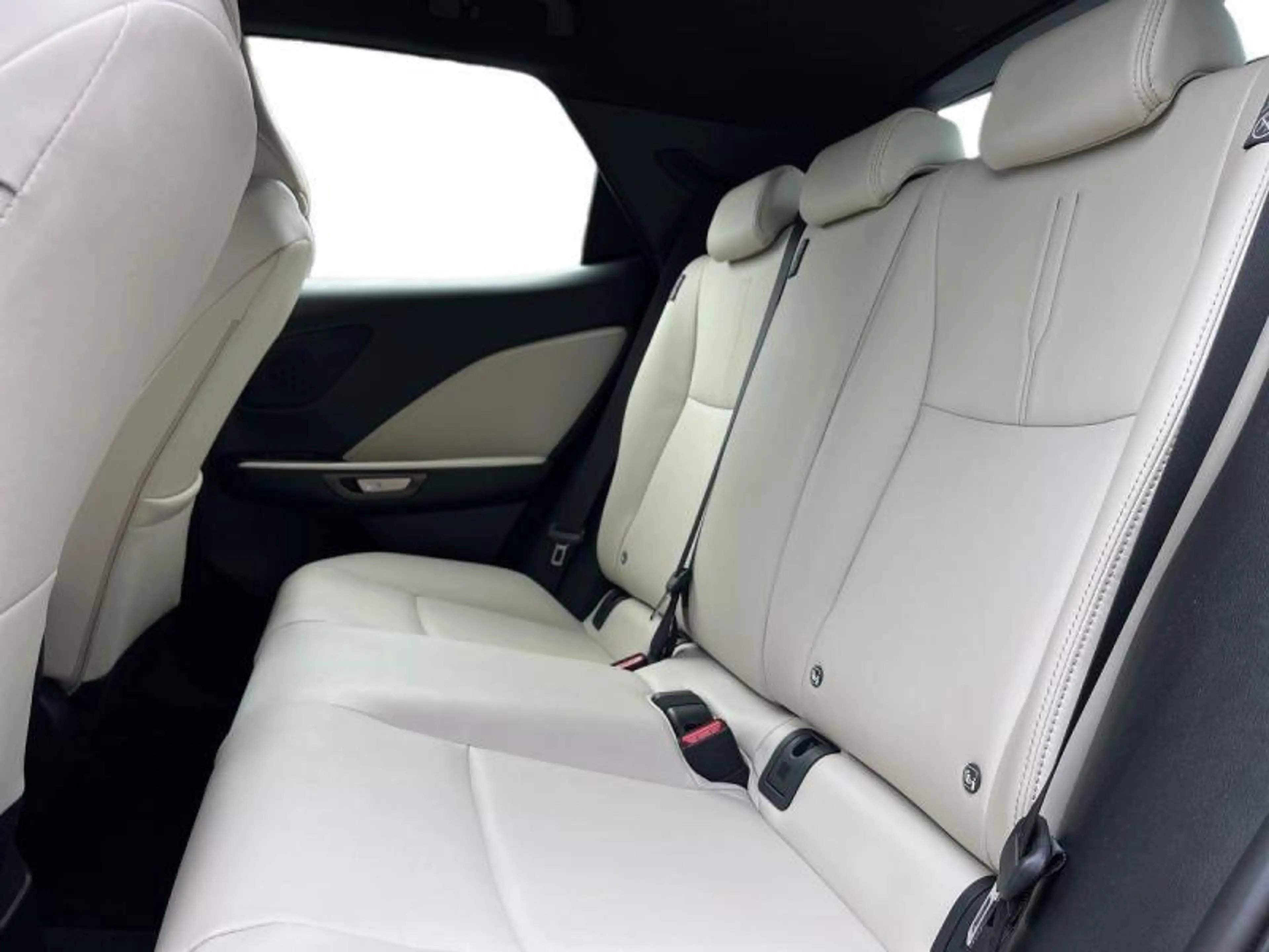 Lexus LBX Elegant+cam+sens V+A — photo 9