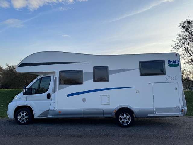 Caravans-Wohnm McLouis Steel