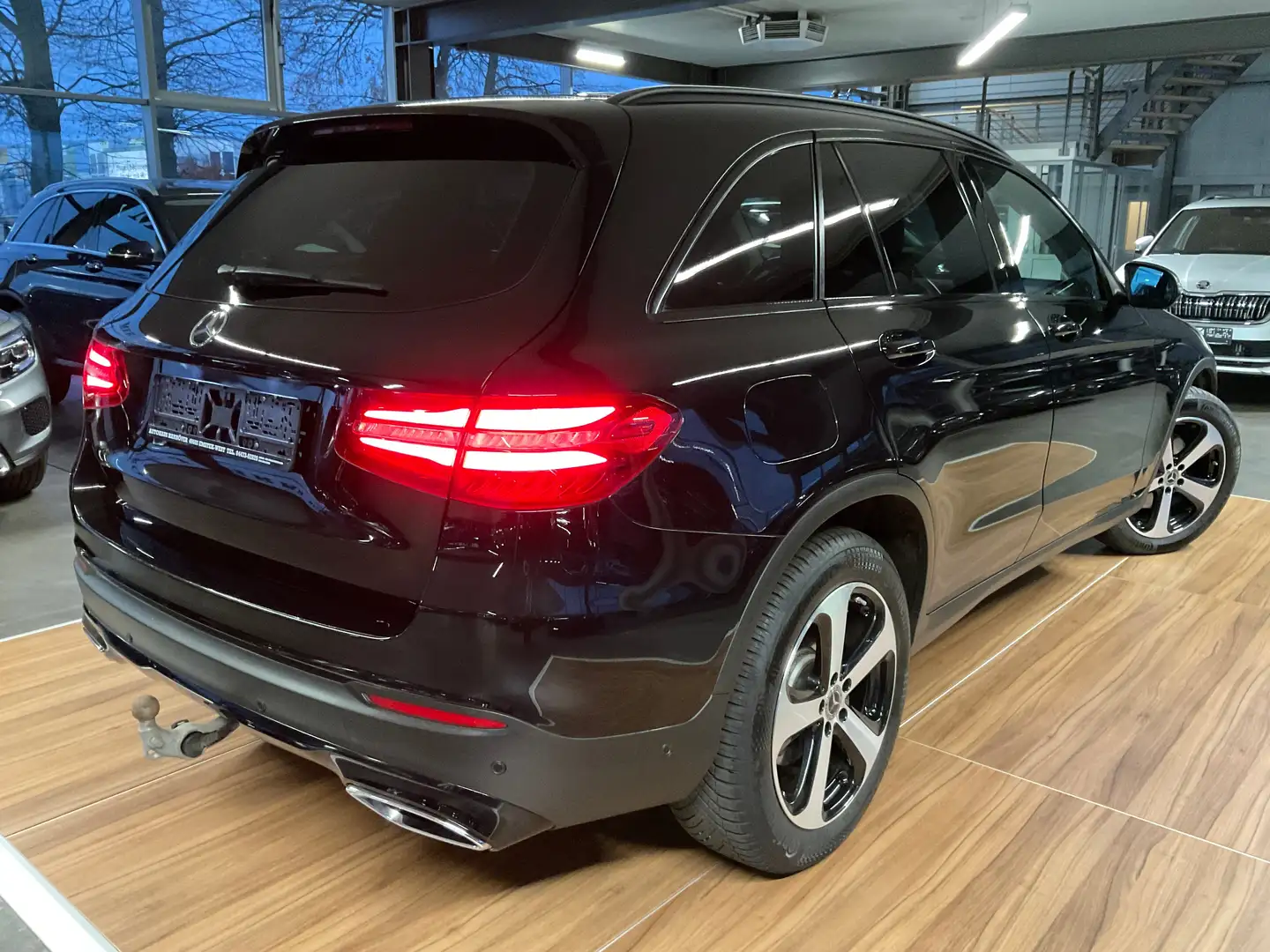 Mercedes-Benz GLC 250 GLC 250d 4Matic AMG Line AHK/PANO/NIGHT/BURME Schwarz - 2