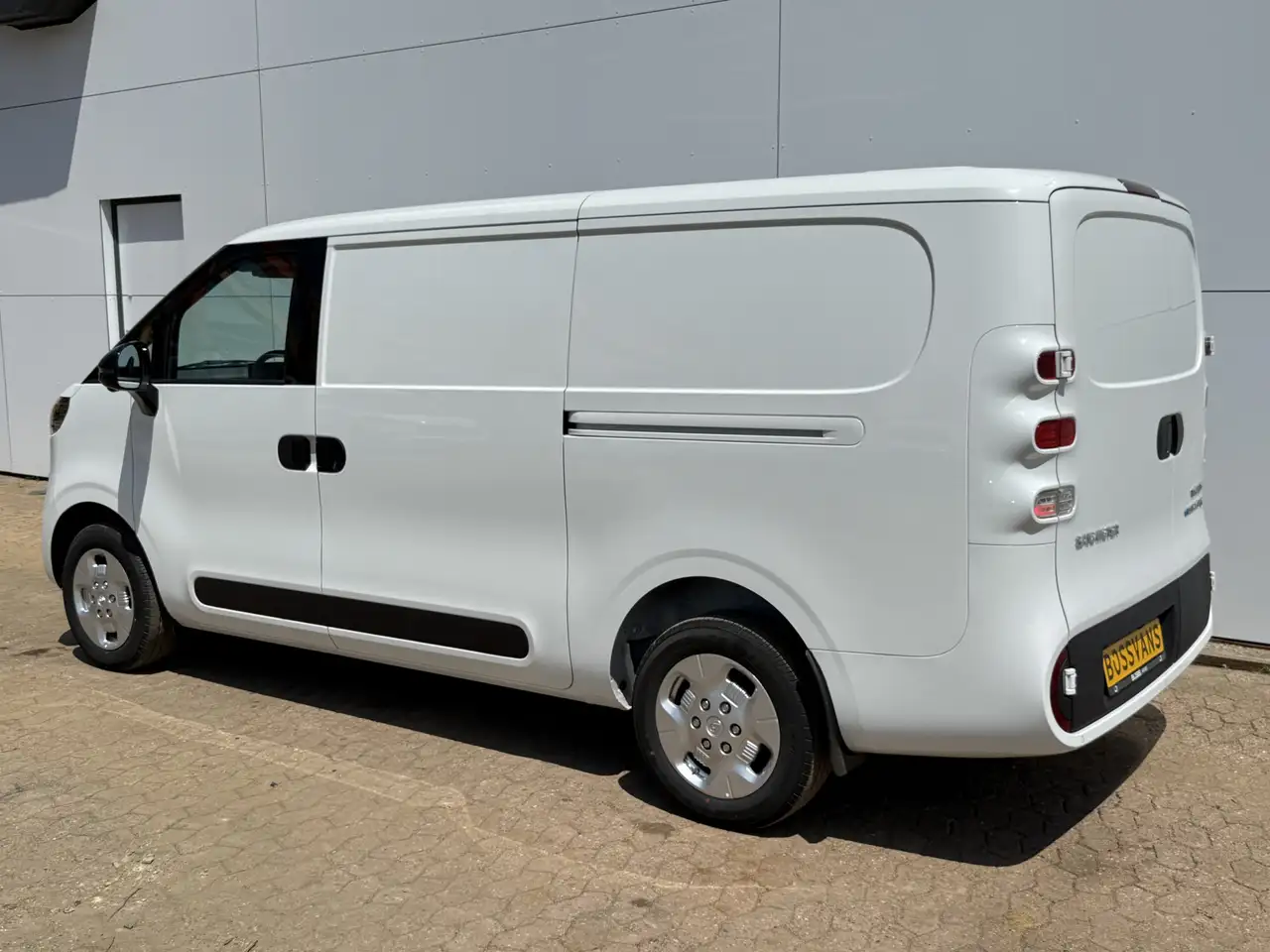 Maxus eDeliver 5 2025
