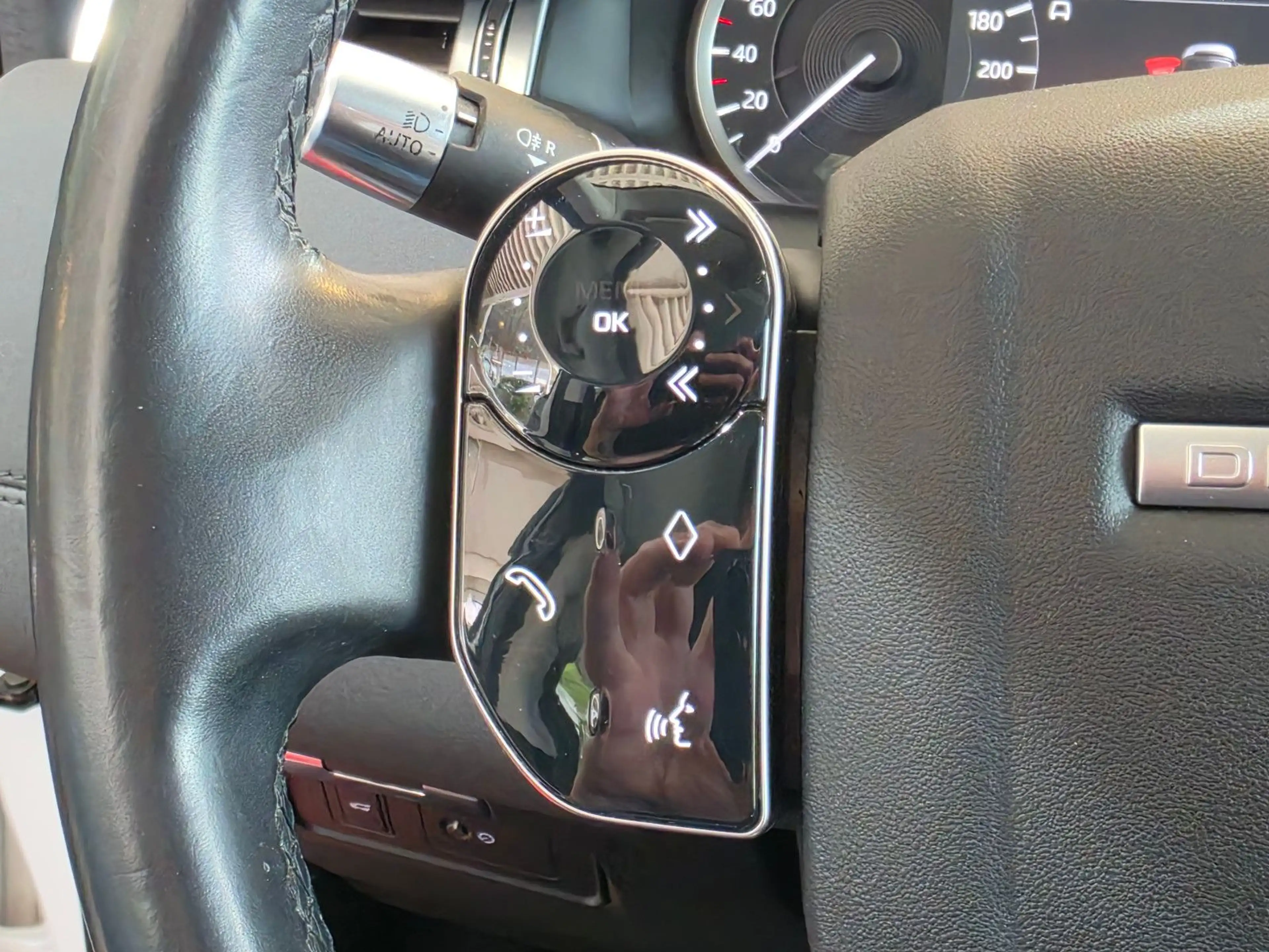 Land Rover Discovery Sport AWD Facelift+Automatik+NAVI+AHK — photo 15