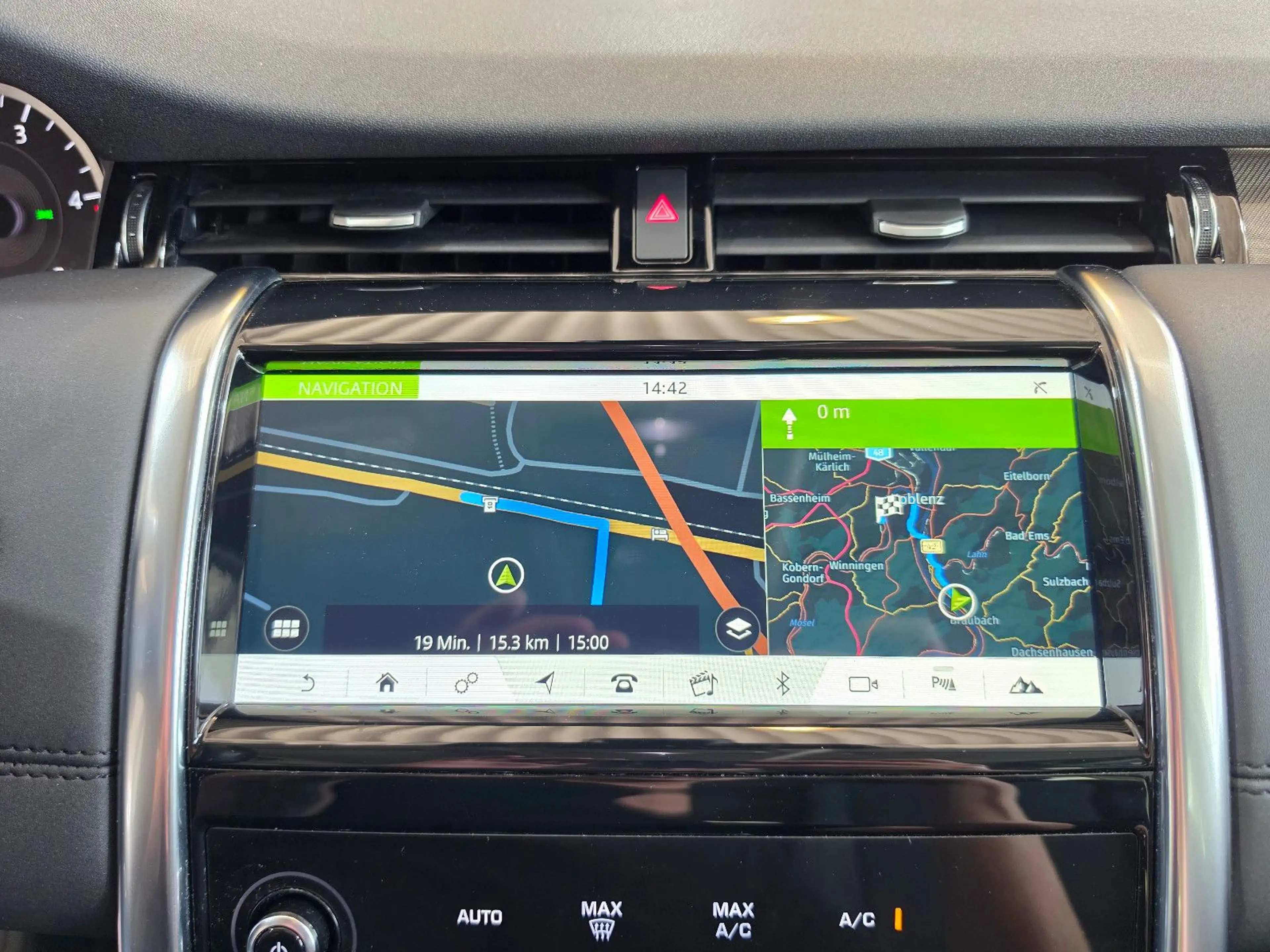 Land Rover Discovery Sport AWD Facelift+Automatik+NAVI+AHK — photo 13
