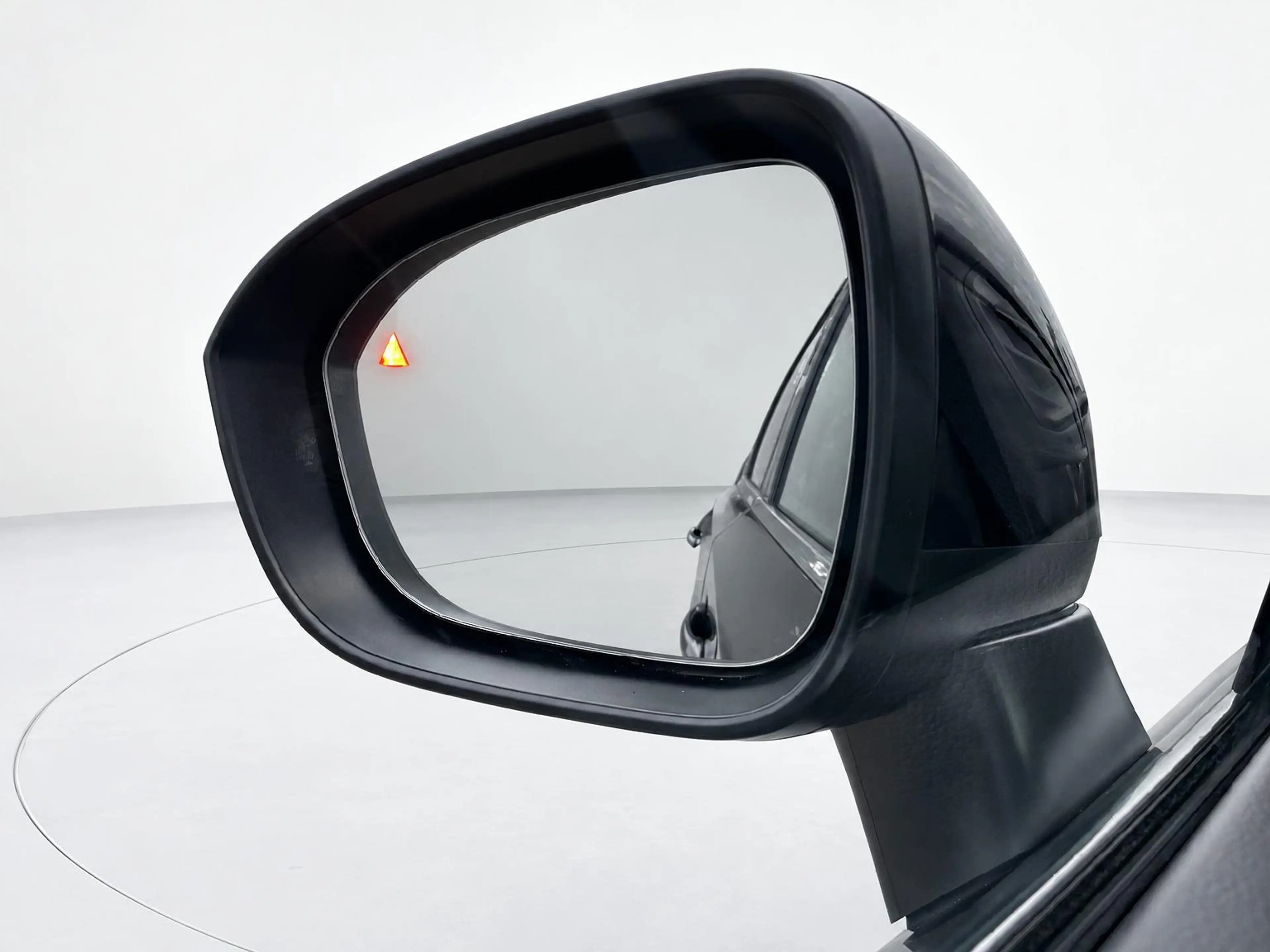 Nissan Qashqai 1.3 MHEV Xtronic Tekna Plus — photo 9
