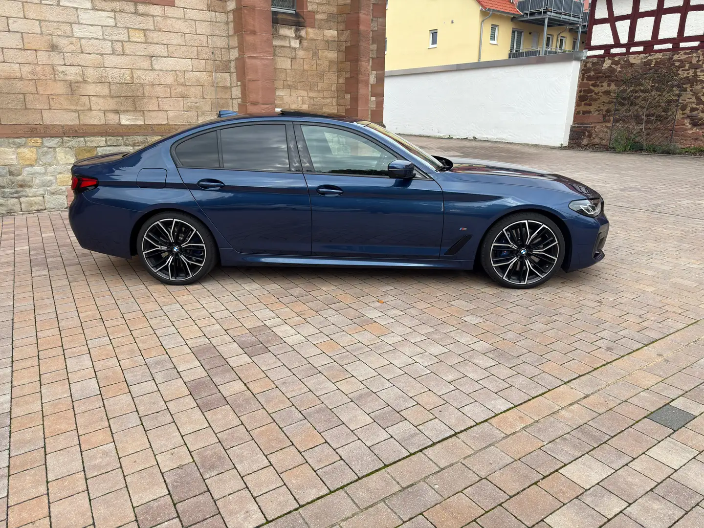 BMW M550 M550i xDrive Aut. Blau - 2