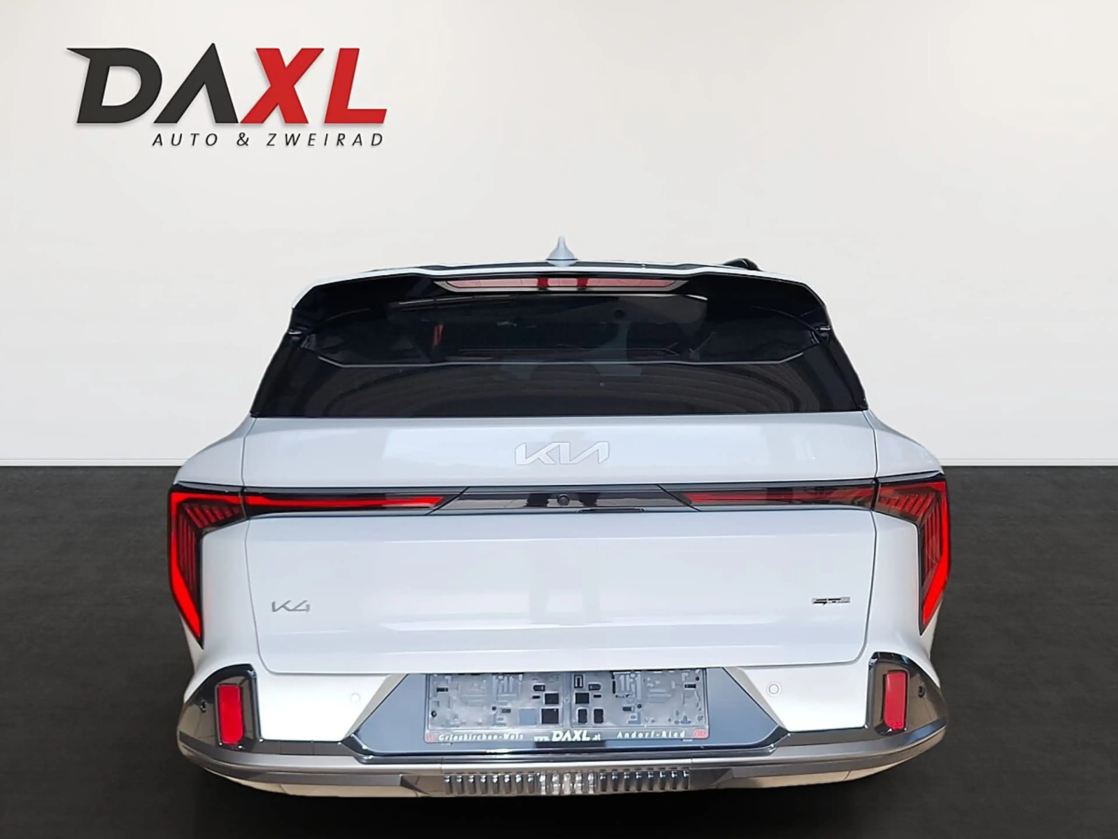 Kia K4 WGN/GT-LINE/1.6 TGDI/DCT7/150/MY26 — photo 5