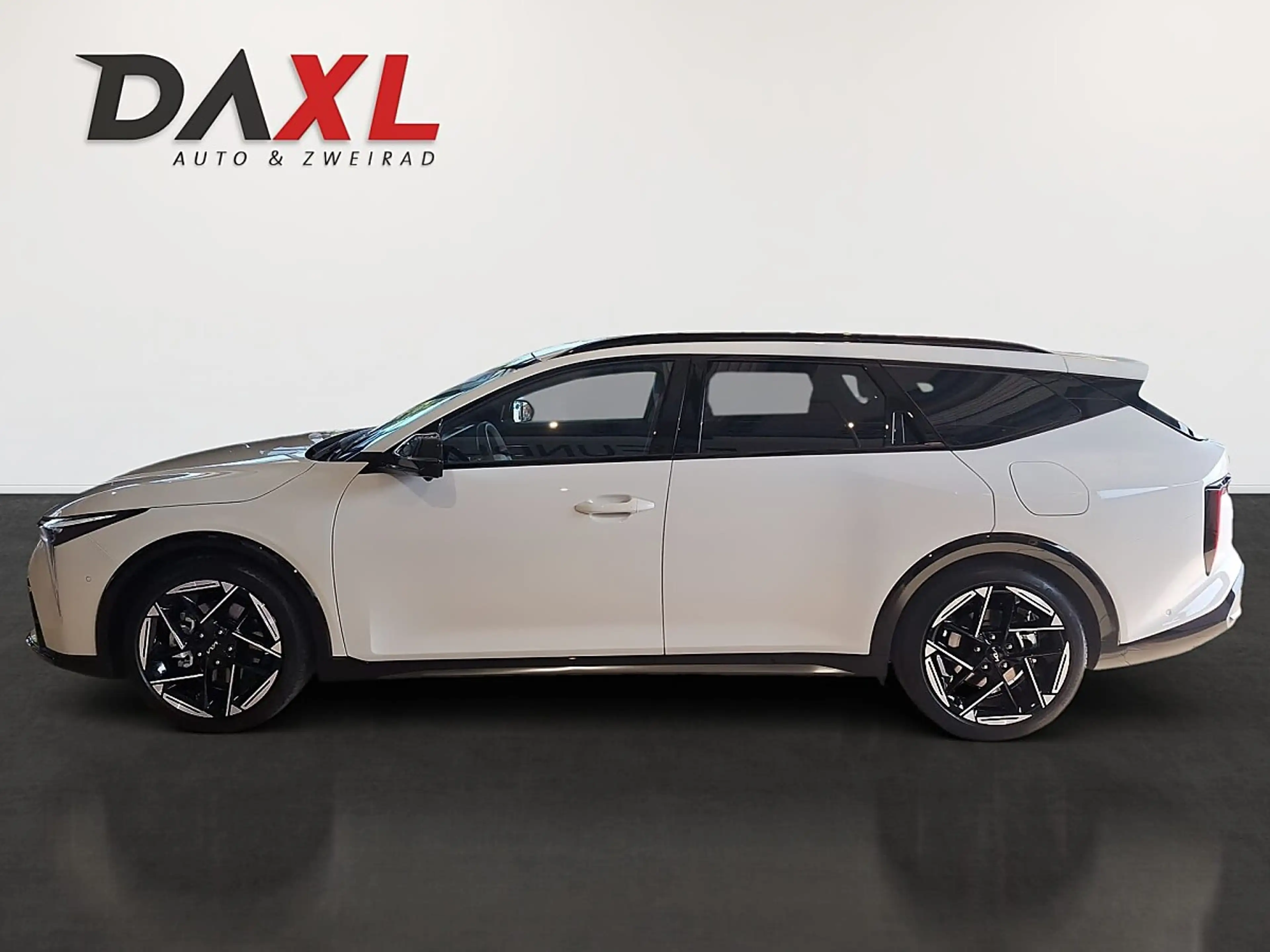 Kia K4 WGN/GT-LINE/1.6 TGDI/DCT7/150/MY26 — photo 7