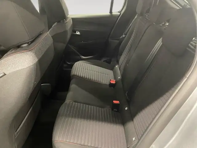 Peugeot 208 view 8