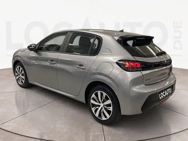Peugeot 208 view 5