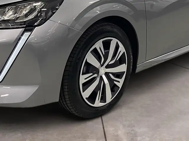 Peugeot 208 view 15