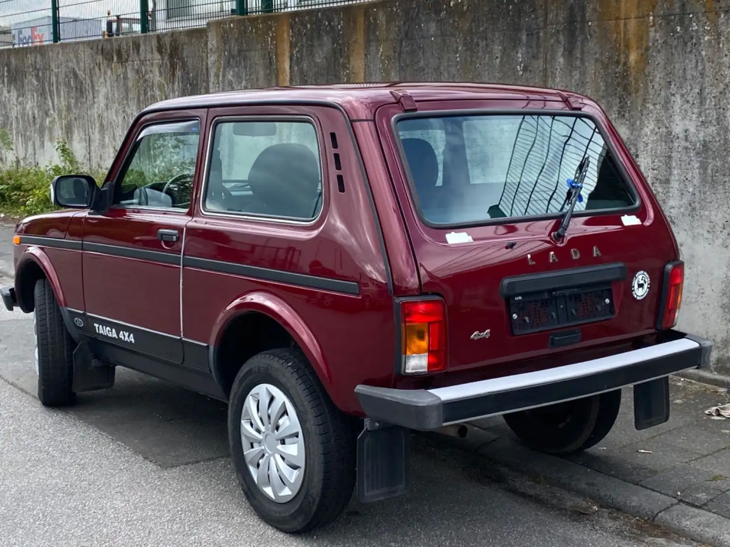 Lada Niva Taiga 4X4 Radio Brun - 2