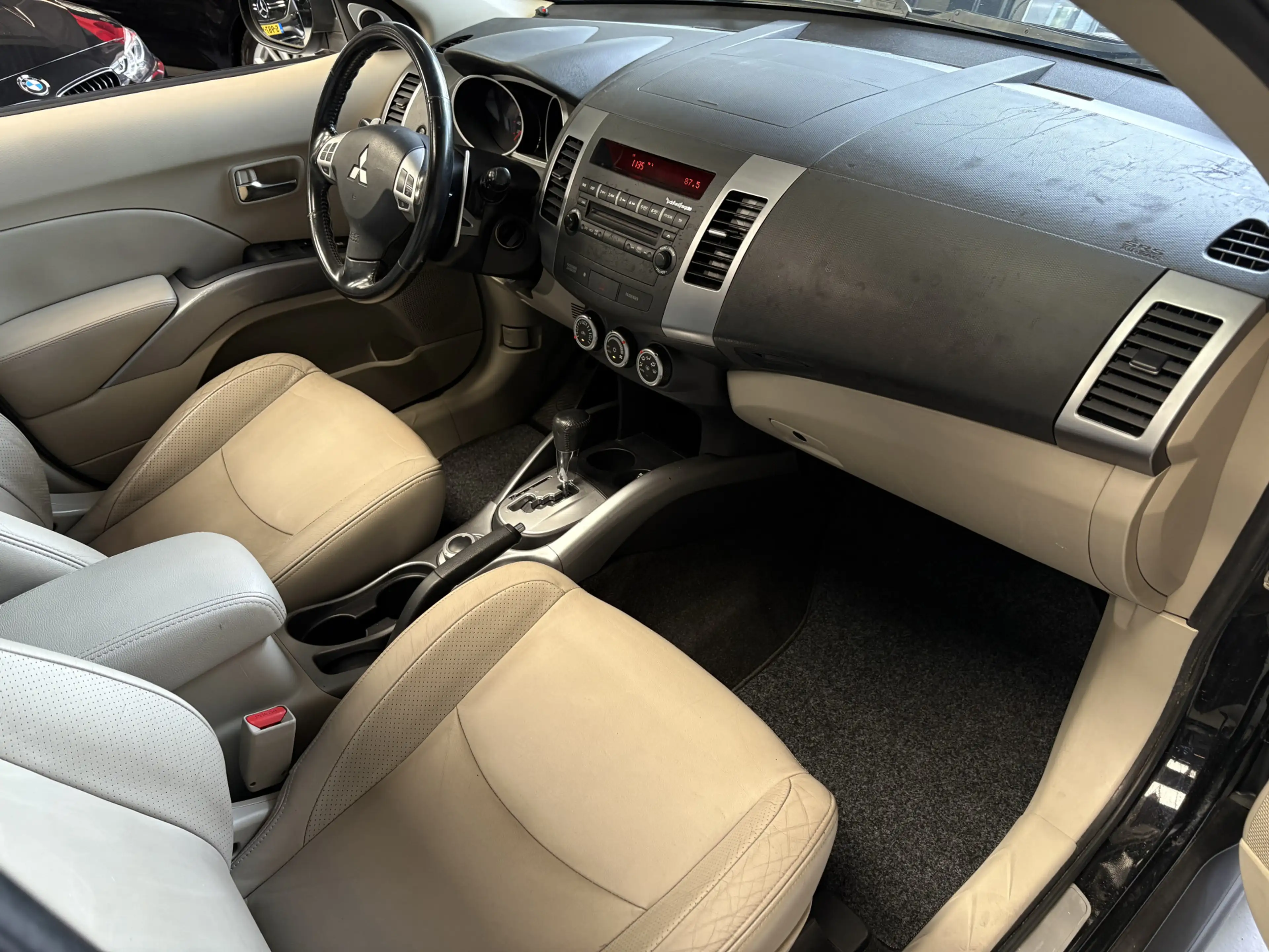 Mitsubishi Outlander 2.4 Instyle 4WD, Airco, Schuifdak, 7 persoons — photo 19