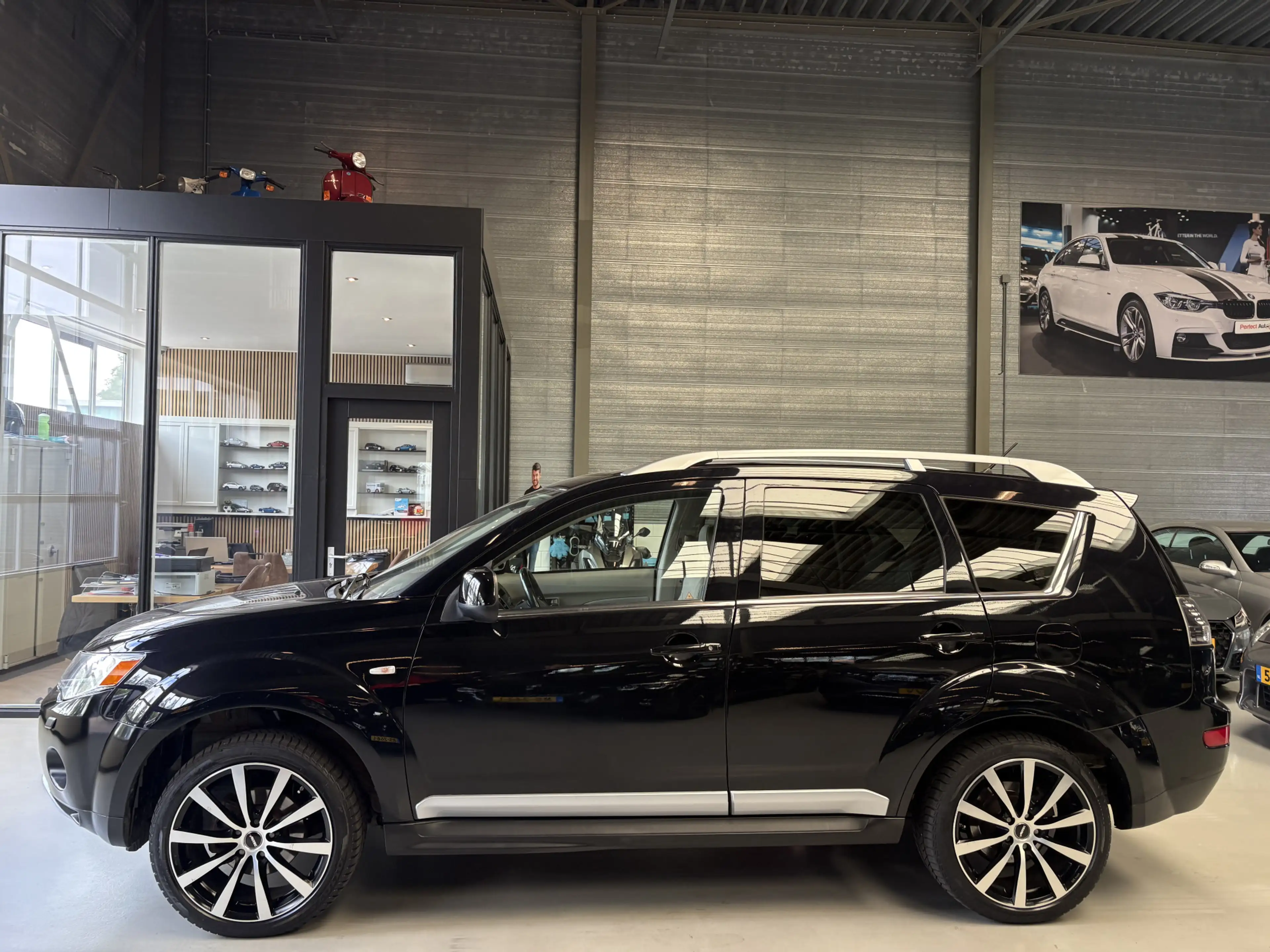 Mitsubishi Outlander 2.4 Instyle 4WD, Airco, Schuifdak, 7 persoons — photo 7