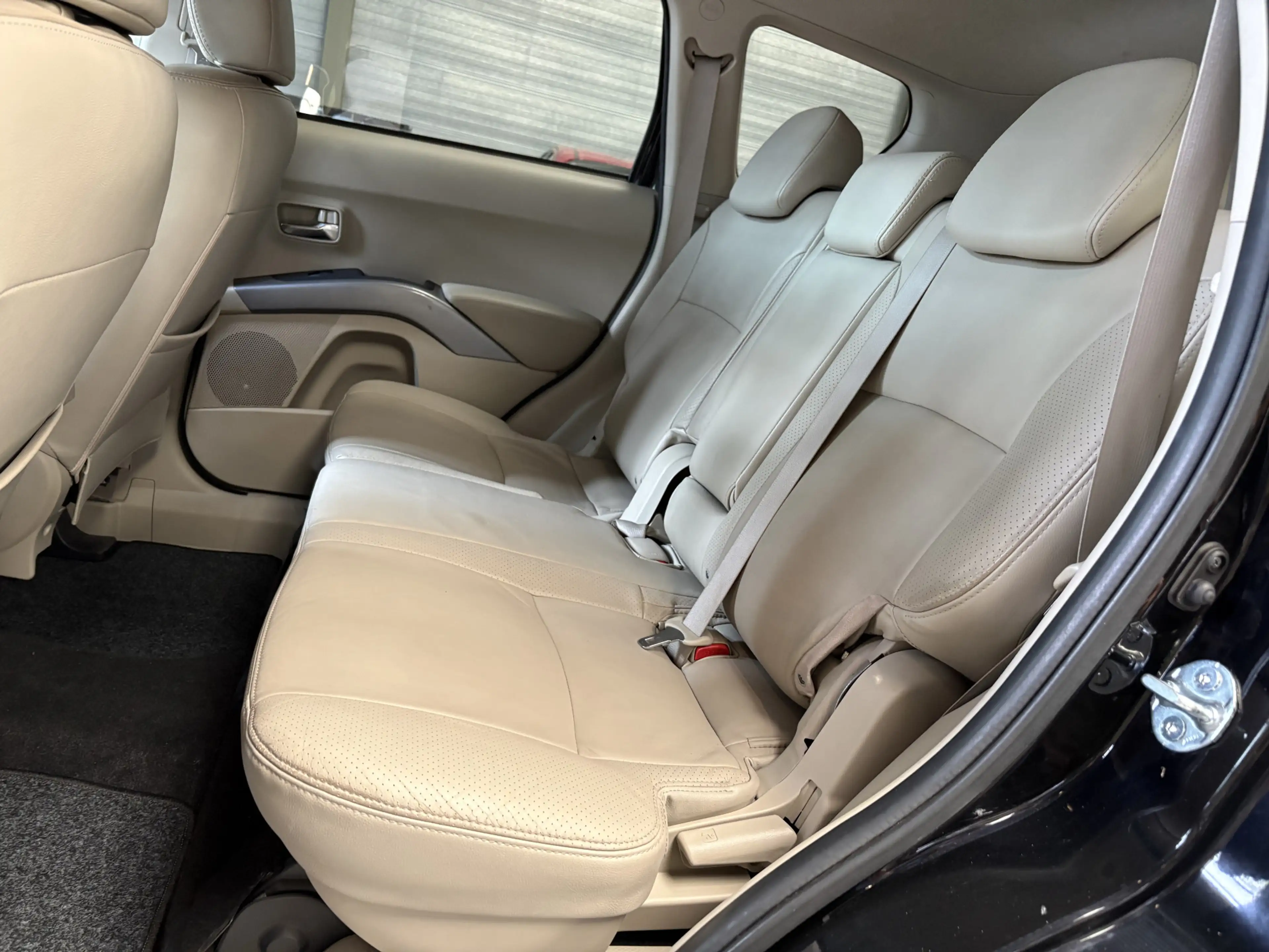 Mitsubishi Outlander 2.4 Instyle 4WD, Airco, Schuifdak, 7 persoons — photo 5