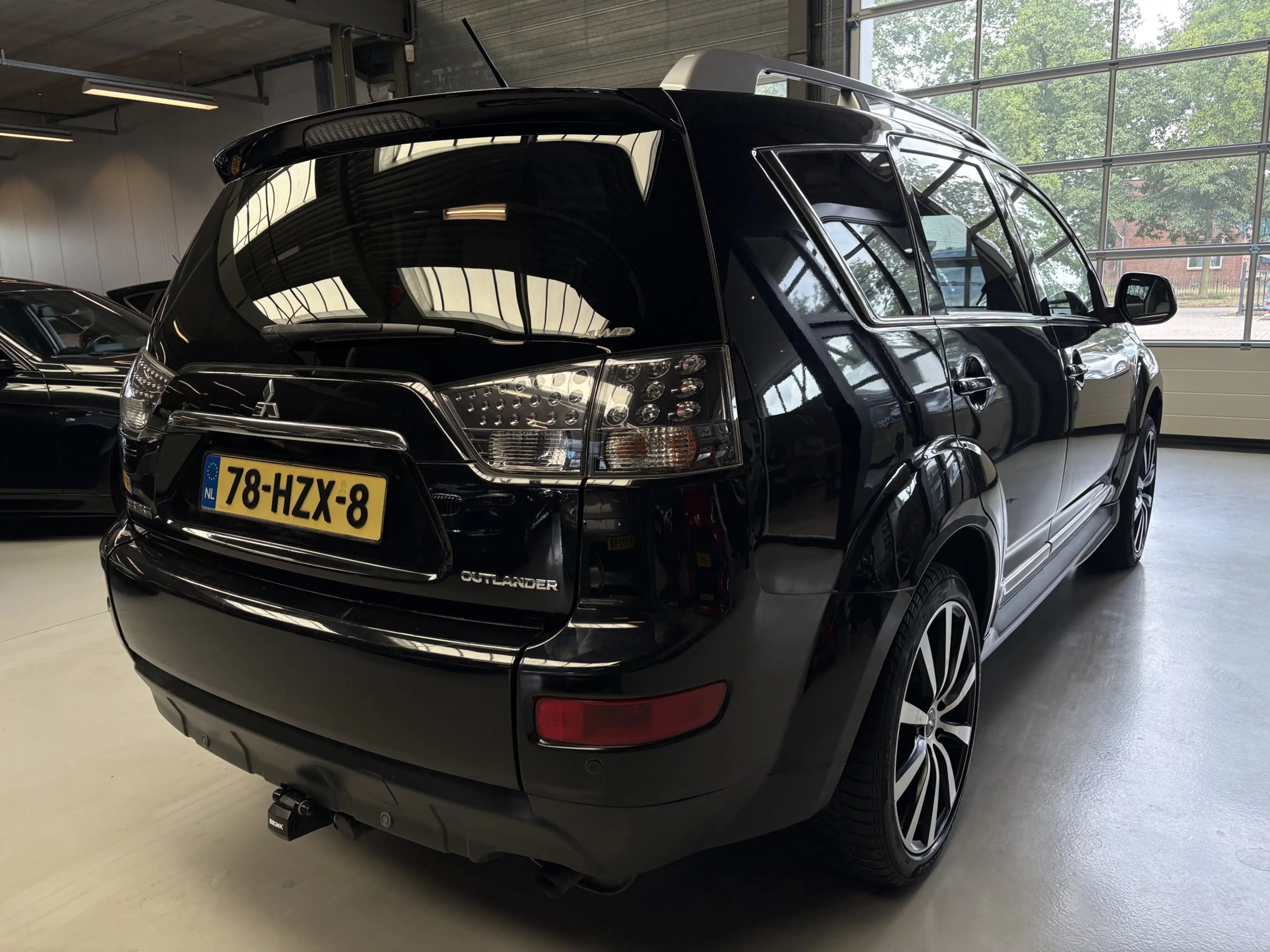 Mitsubishi Outlander 2.4 Instyle 4WD, Airco, Schuifdak, 7 persoons — photo 8