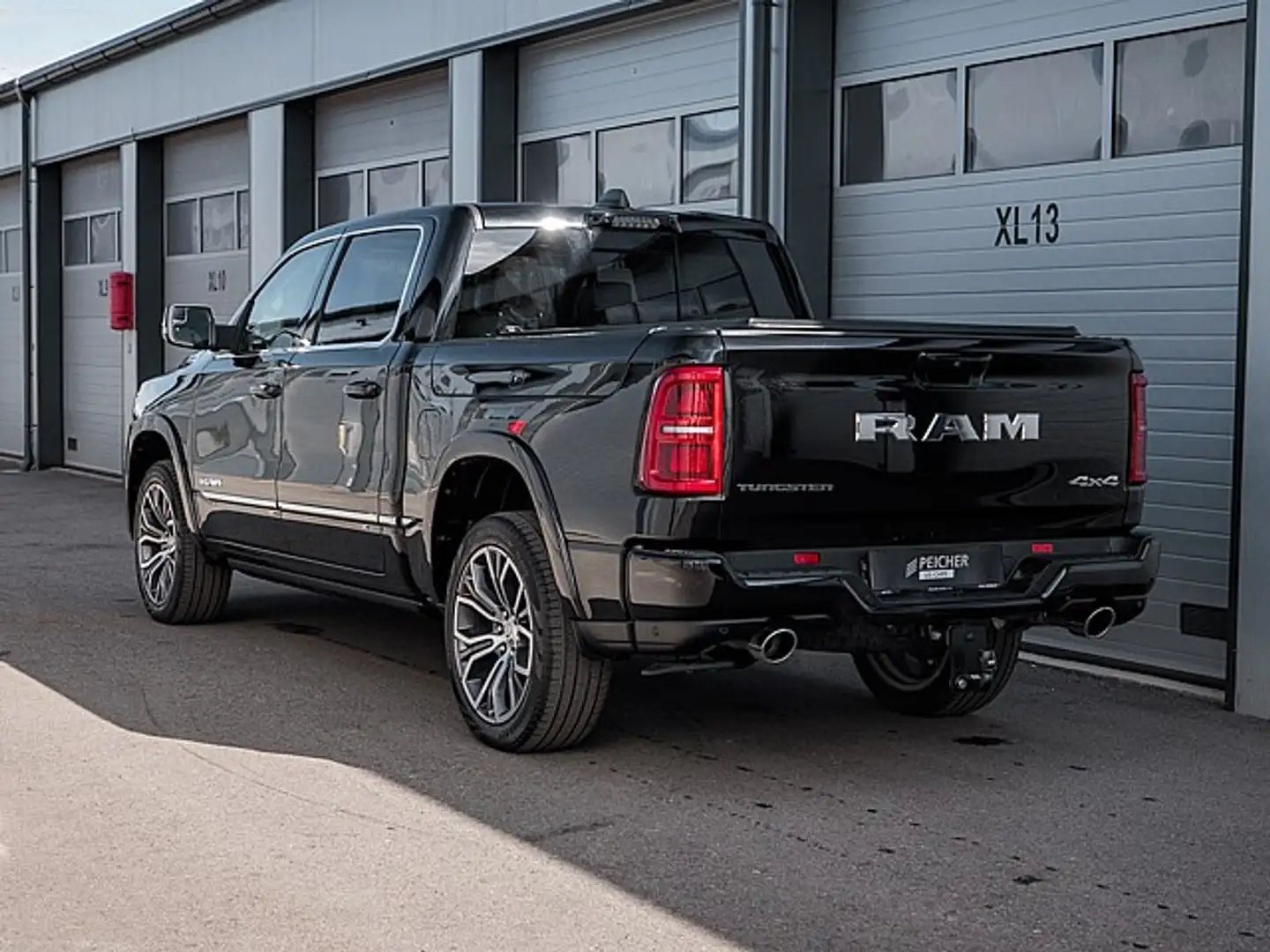 Dodge RAM RAM 1500 Tungsten 3,0 L Hurricane HO R6 AT 4x4 ... Zwart - 2