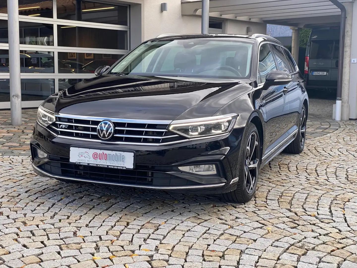 Volkswagen Passat 4Motion|R-Line|ACC|AHK|Matrix|SpurAss|RFK Schwarz - 1