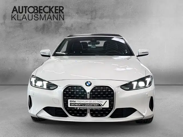 BMW 4 Series view 11