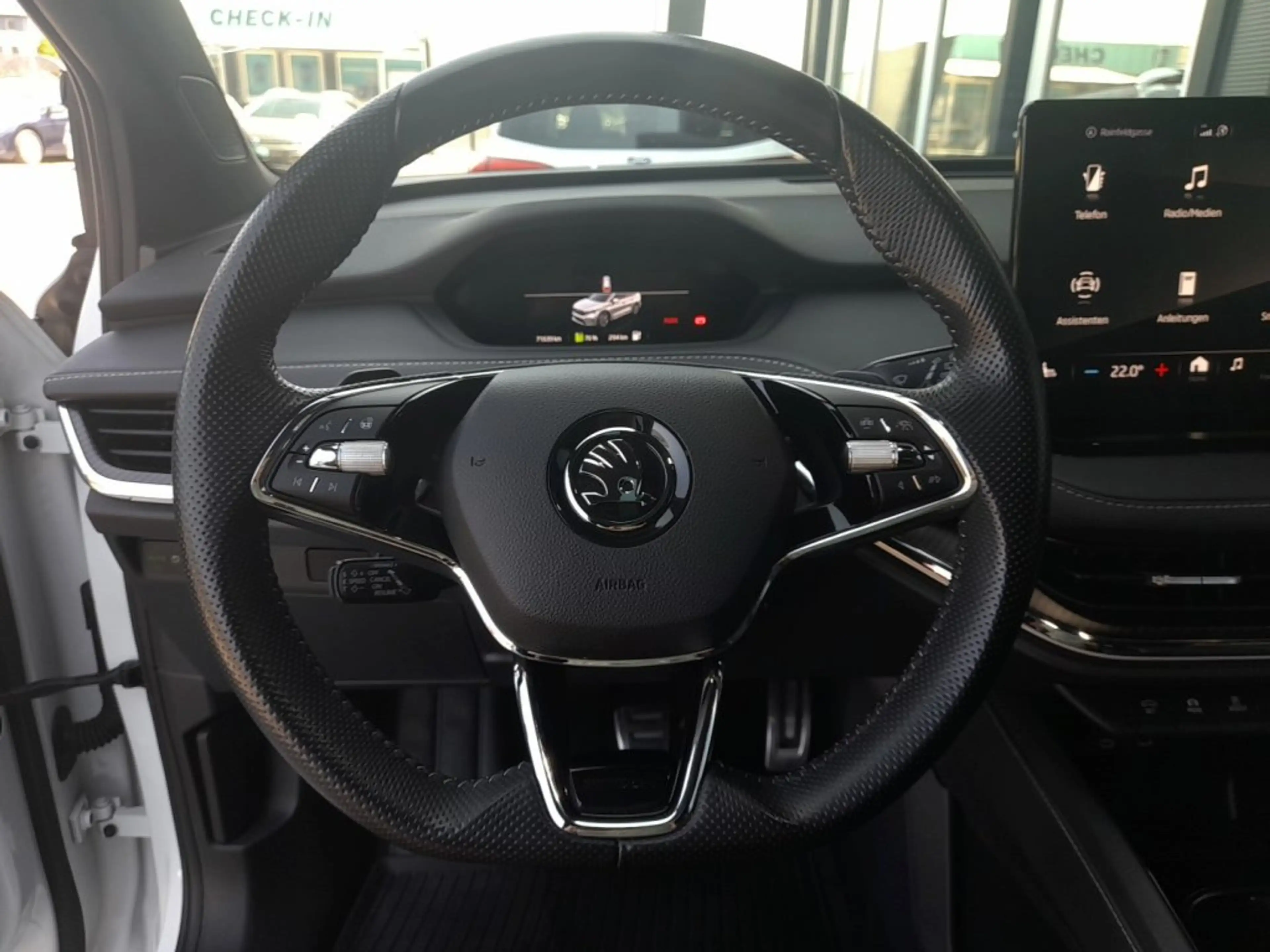 Skoda Enyaq IV SPORTLINE 4x4 82kWh Aut. *20 ZOLL / SKY / LED / NAVI / AHV & 360° KAMERA / LEDER-ALCANTARA / SHZG v+h* — photo 9