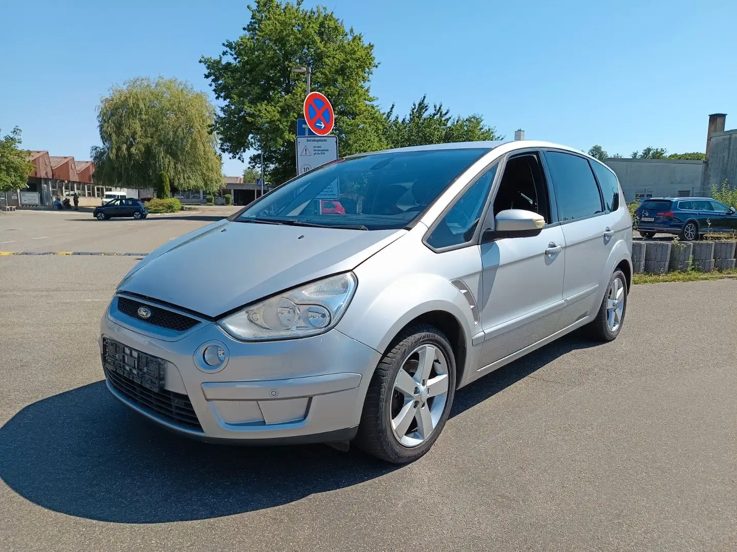 Ford S-Max Titanium Silber - 1