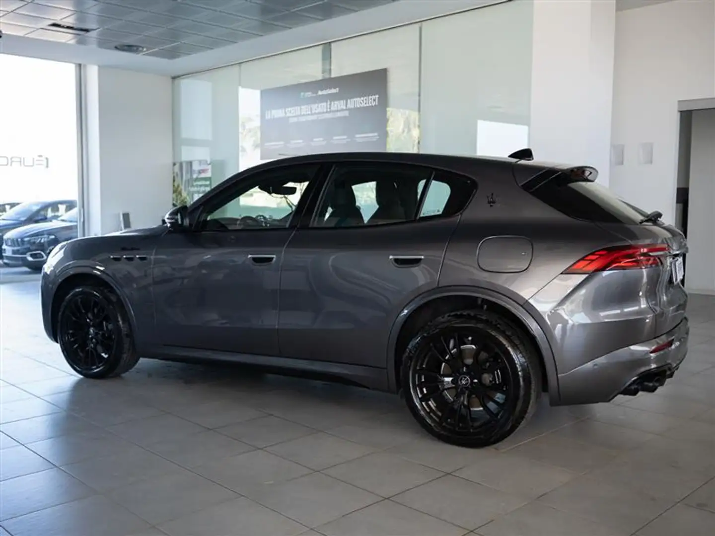 Maserati Grecale 2.0 Mhev 330 cv MODENA 36 MESI DI GARANZIA Gris - 2