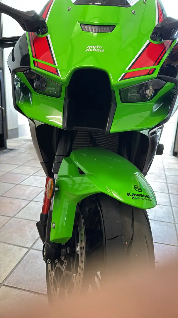 Kawasaki Ninja ZX-10R - 1