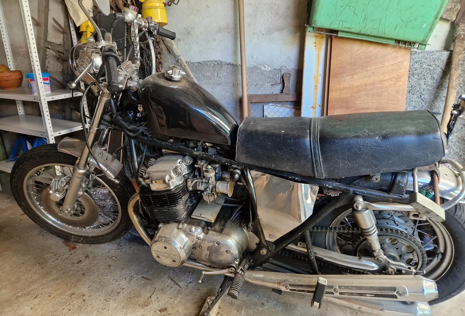 Honda CB 750 Чёрный - 1